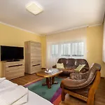 Auf Grossem Gartengrundstueck By Interhome Apartamento