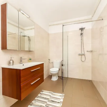 Auf Grossem Gartengrundstueck By Interhome Apartamento Cserszegtomaj