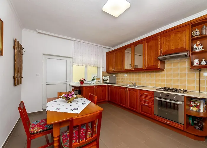 Auf Grossem Gartengrundstueck By Interhome 公寓 *