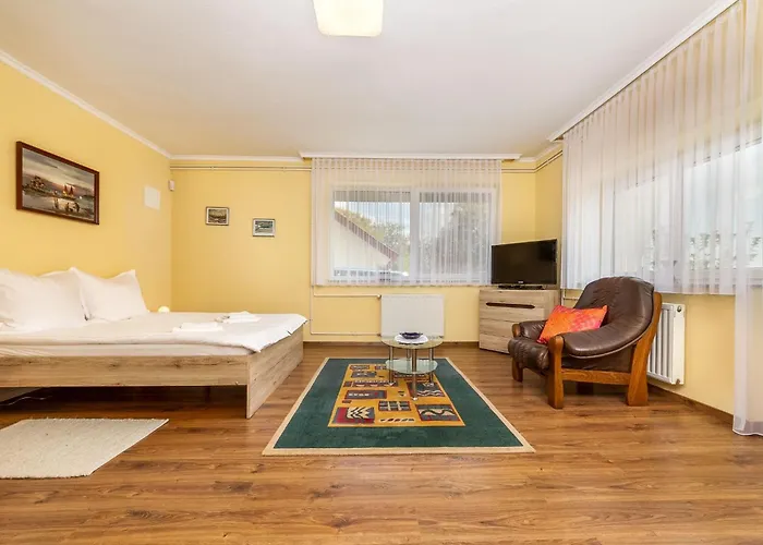 Auf Grossem Gartengrundstueck By Interhome