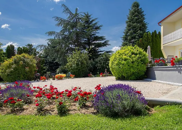 Auf Grossem Gartengrundstueck By Interhome 公寓 *