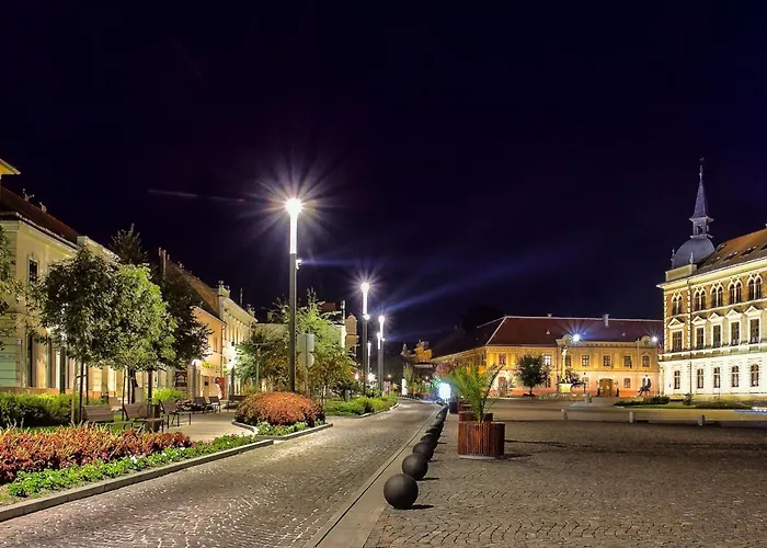 公寓 Auf Grossem Gartengrundstueck By Interhome